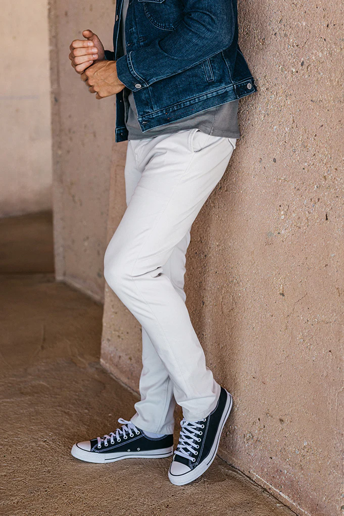 The Axe Slim Denit® Chino - Heather White - Image 7