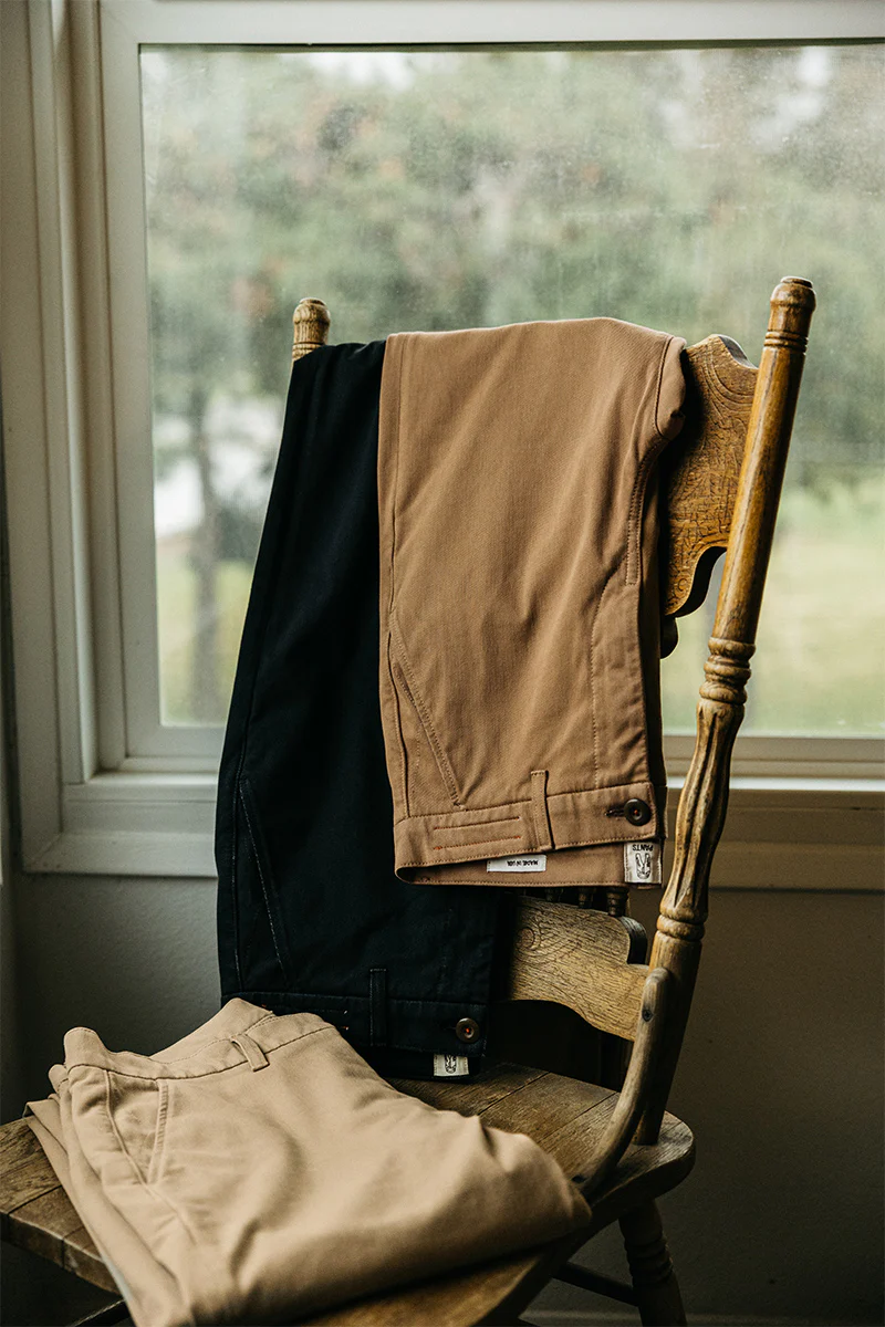 The Pipe Straight Denit® Chino - Khaki - Image 6