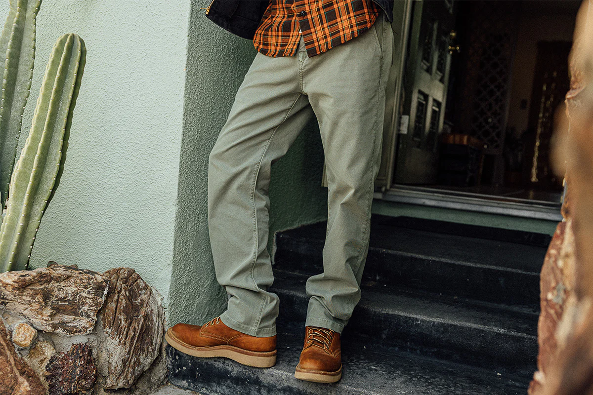 The Pipe Straight Oxford Chino - Sandstone - Image 3